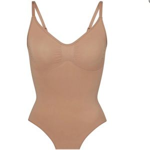 SKIMS Black NWOT Seamless Tong Body-Shaper
